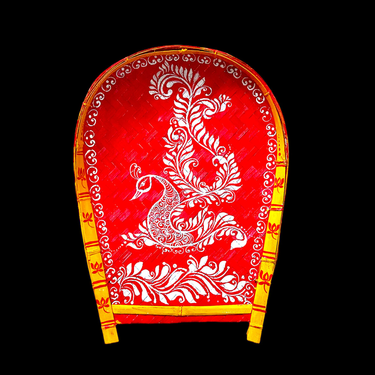 Boron Kulo is made up of bamboo skin. It is used in wedding rituals (as khoidaan and boron dala) and puja purposes.
