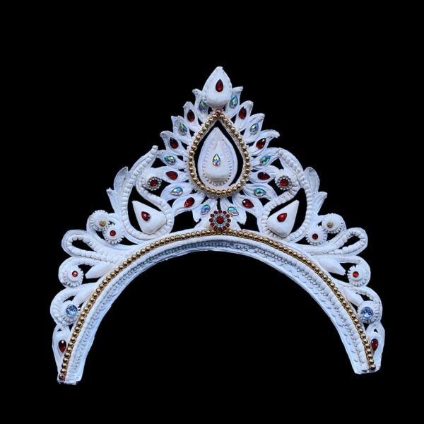 ‘Bridal Mukut’ is made up of Pure organic product called Shola