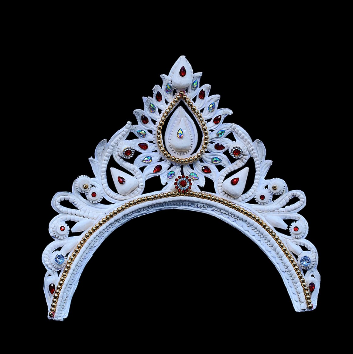 ‘Bridal Mukut’ is made up of Pure organic product called Shola