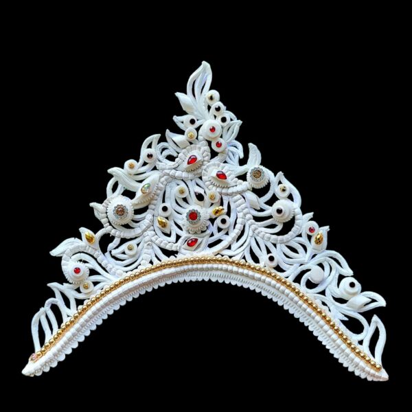 'Bridal Mukut' is made up of Pure organic product called Shola