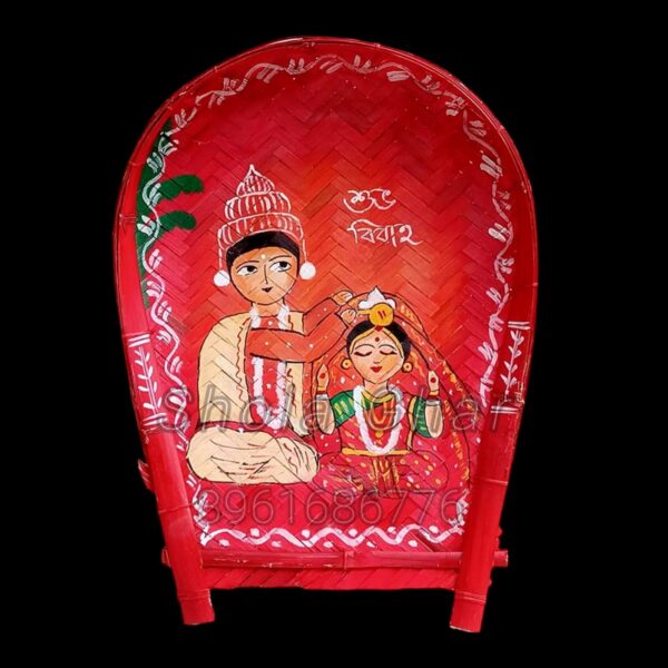 Boron Kulo is made up of bamboo skin. It is used in wedding rituals (as khoidaan and boron dala) and puja purposes.