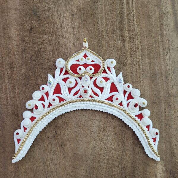 'Bridal Mukut' is made up of Pure organic product called Shola