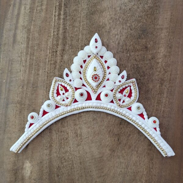 'Bridal Mukut' is made up of Pure organic product called Shola