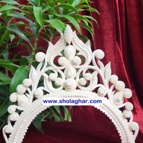 Meghboti Mukut (White)